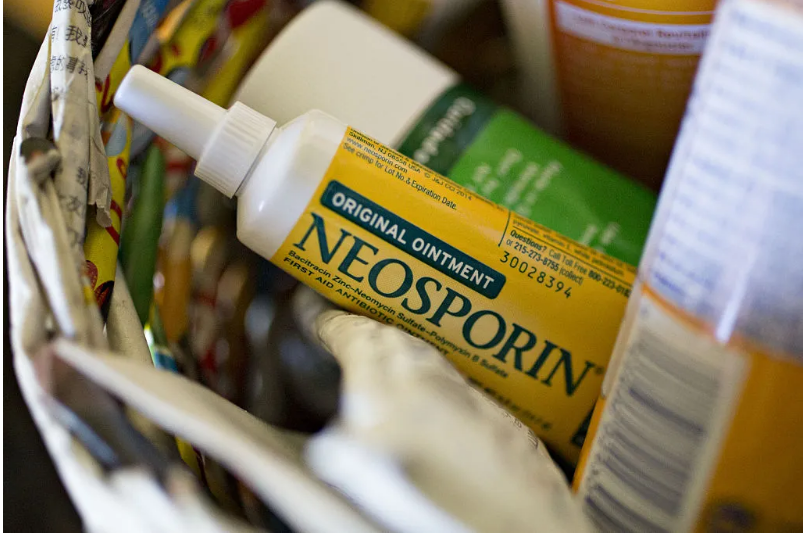 在鼻腔中涂抹孚诺软膏（Neosporin）真的可以帮助预防病毒感染吗？
